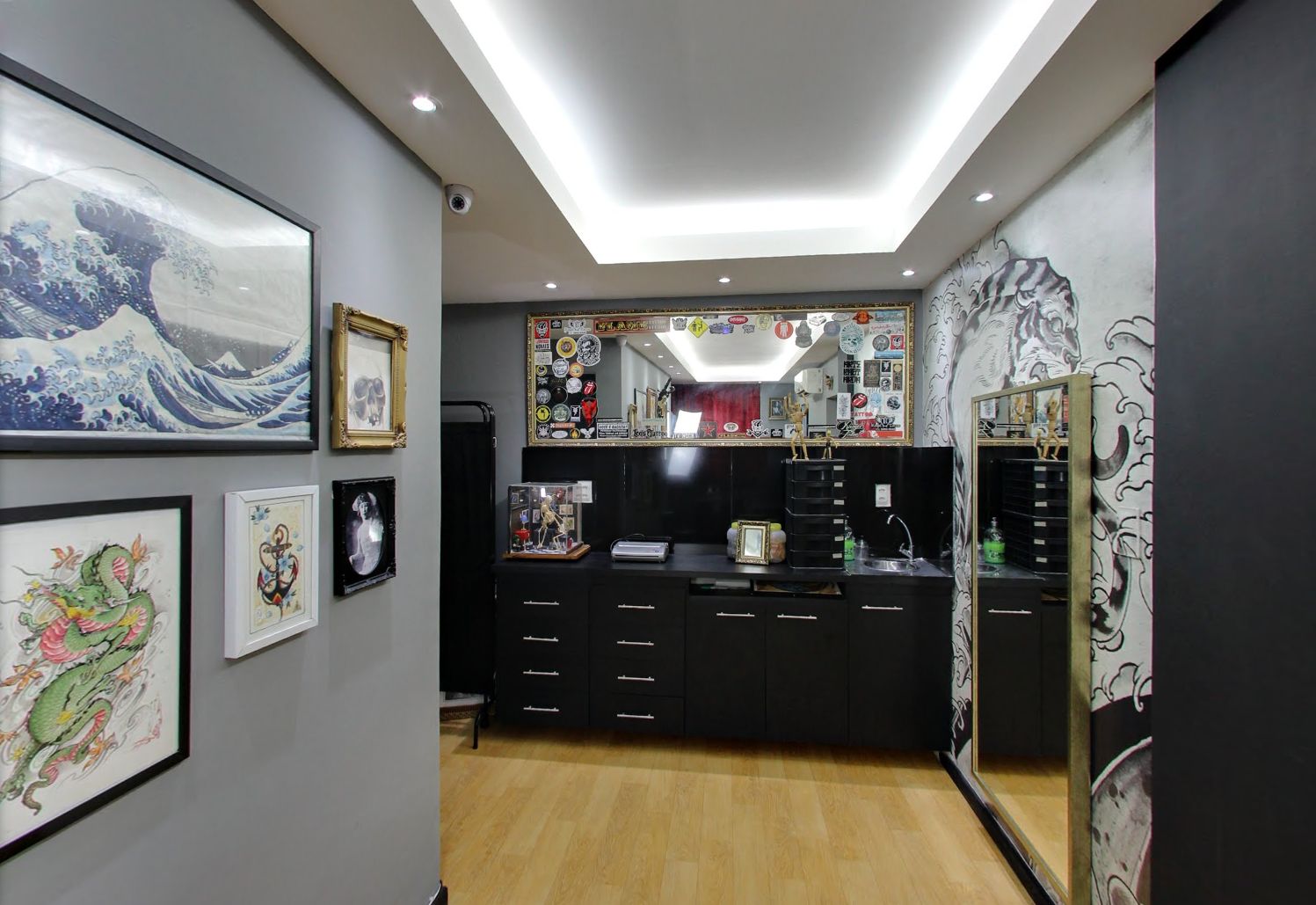 09-sala-tattoo-decoracao-estudio-de-tatuagem-organica-design